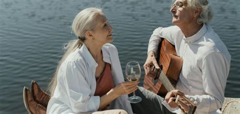 Rencontres pour Femmes Seniors : Trouvez lAmour avec Senior